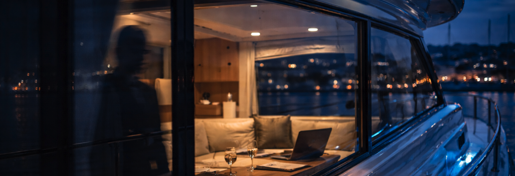 Barridos electrónicos para detección de micrófonos en yates y barcos